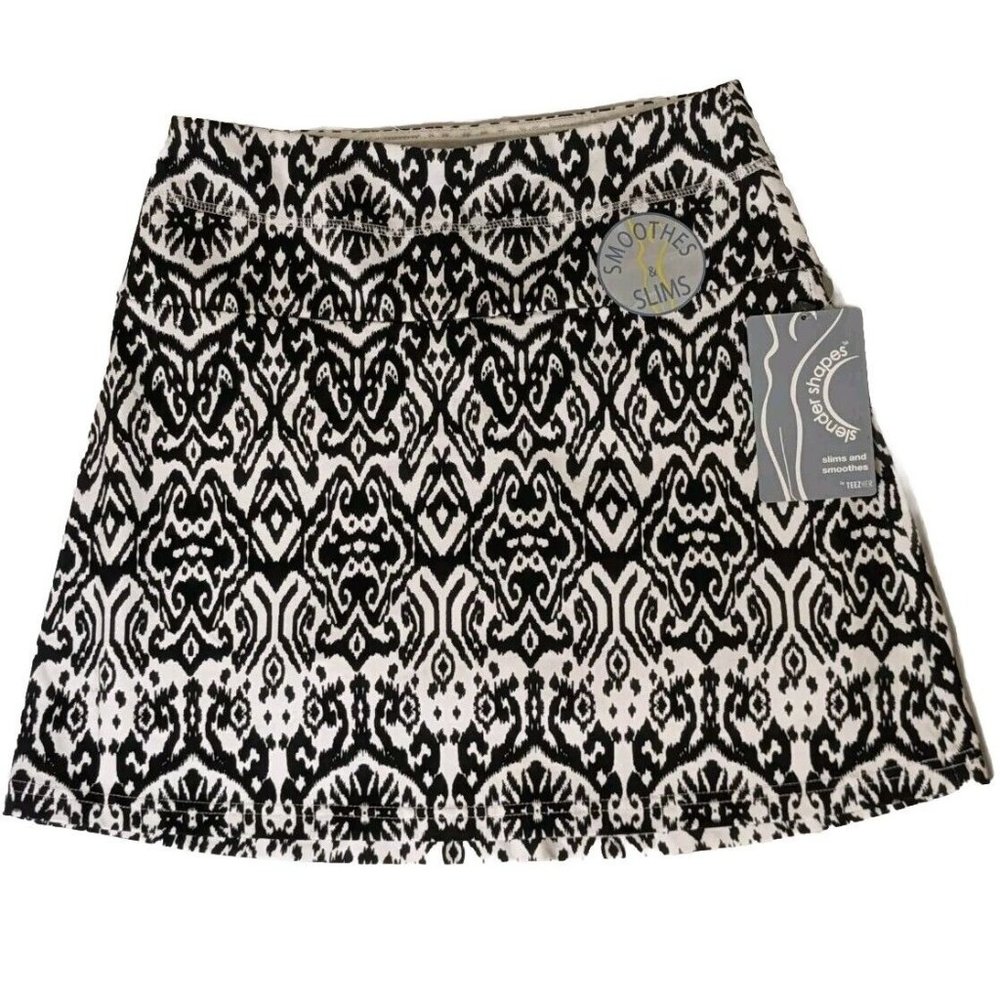Slender Shapes by Teez Women Skort Sz Petite Black and White